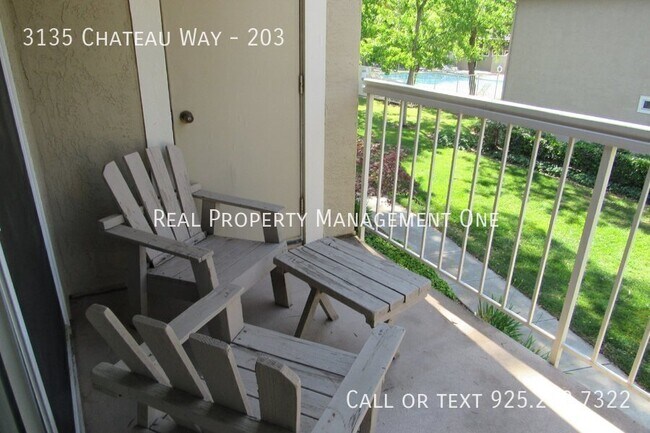Building Photo - 3135 Chateau Way