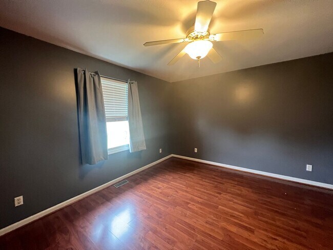 Building Photo - CHATHAM 2BEDROOM 1.5 BATH CONDO