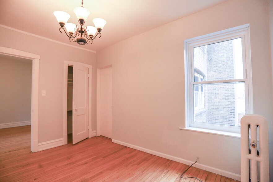 Building Photo - 5610 N Ashland Ave