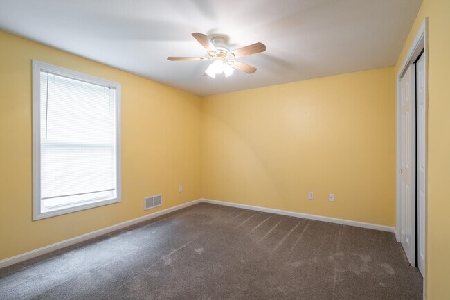 Building Photo - 206 Mt Delight Rd