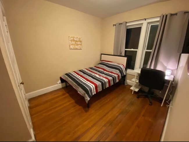 Primary Photo - 2626 11th St NW