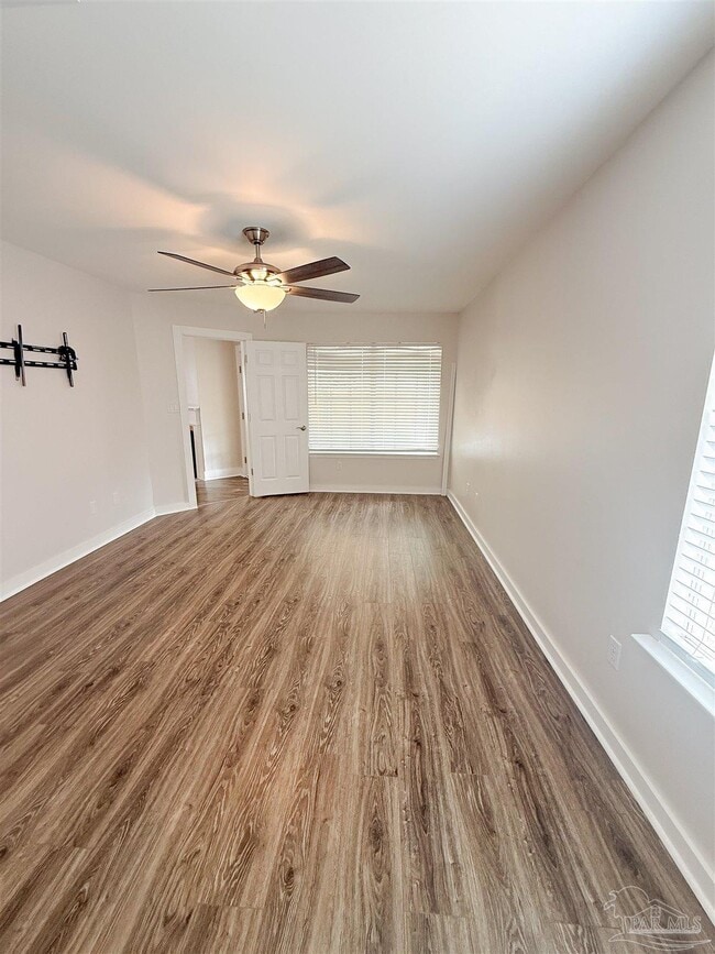 Building Photo - 161 Mirabelle Cir