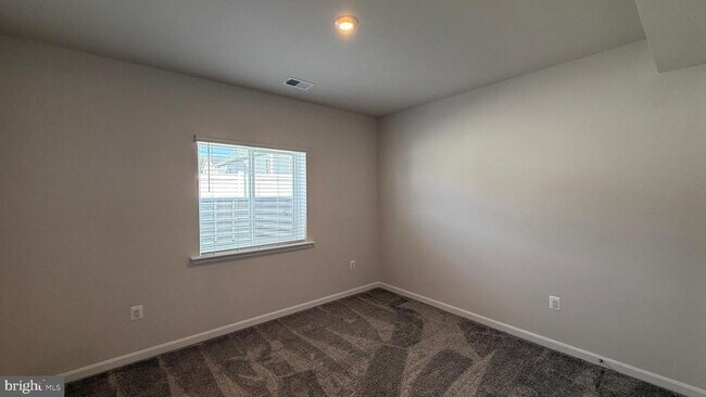 Building Photo - 7515 Oakham Dr