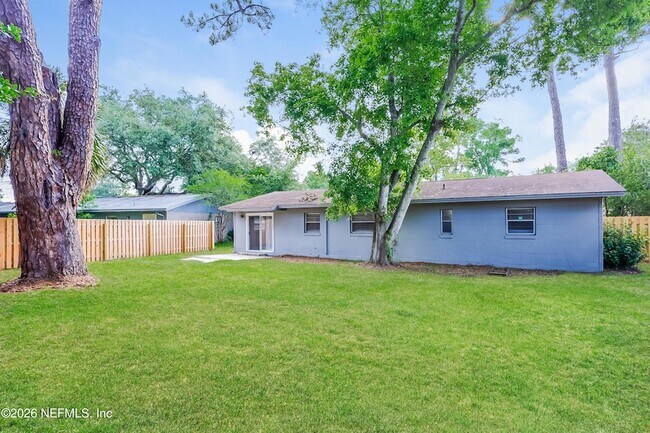 Building Photo - 7930 Rondeau Dr E