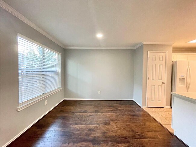 Building Photo - 46 Marble Rock Pl