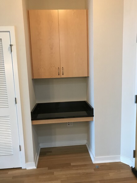 Building Photo - 400 W Peachtree St NW