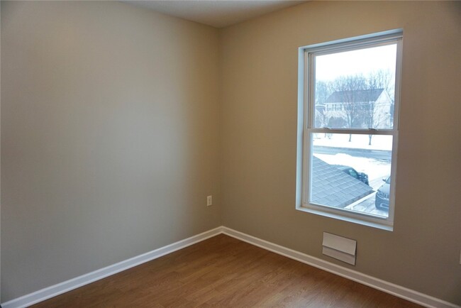 Building Photo - 3015 Kittering Rd