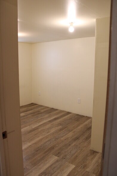 Building Photo - 710 Monroe St