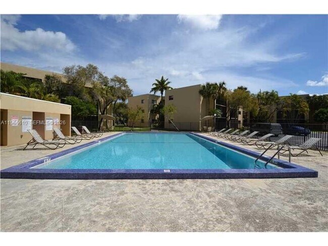 Building Photo - 8065 SW 107th Ave