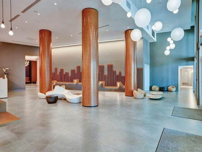 Building Photo - 350 S Miami Ave
