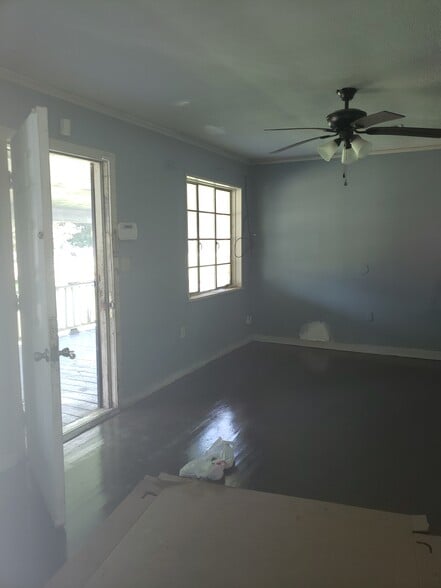 Building Photo - 3324 Beatrice Dr