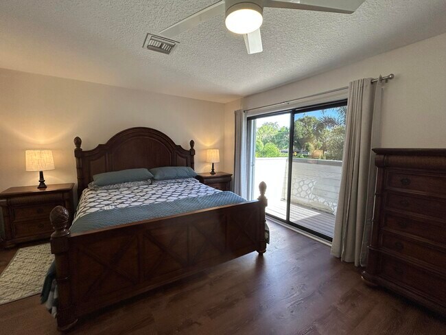 Building Photo - 13383 Bedford Mews Ct