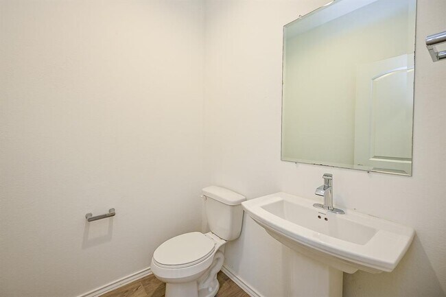 Building Photo - 5411 Auburn Gardens Ct