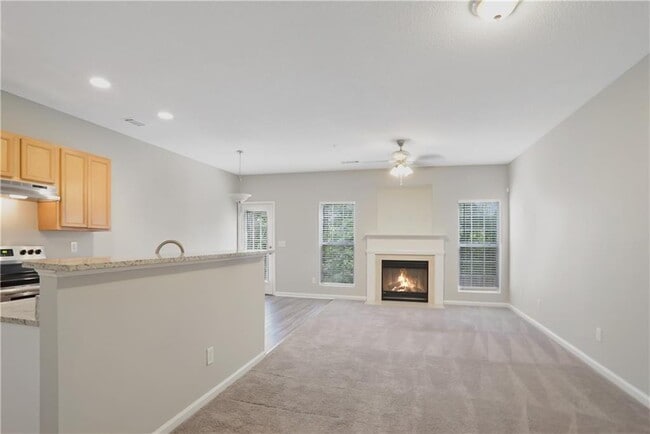 Building Photo - 153 Chastain Way