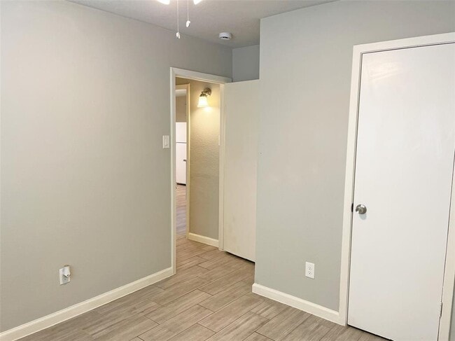 Building Photo - 3242 Dalmatian Dr