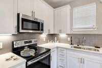 Building Photo - Limited Time – $500 Gift Card with Move-In!