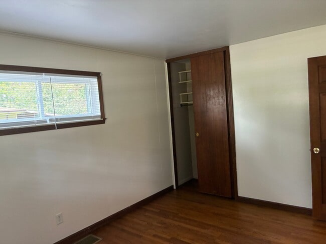 Building Photo - 15762 IN-148