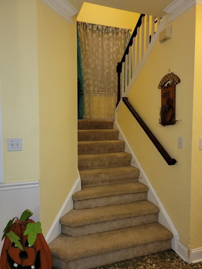 Building Photo - Camden Village