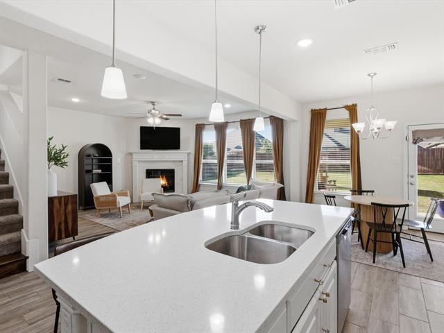 Building Photo - 1013 Wildwood Dr