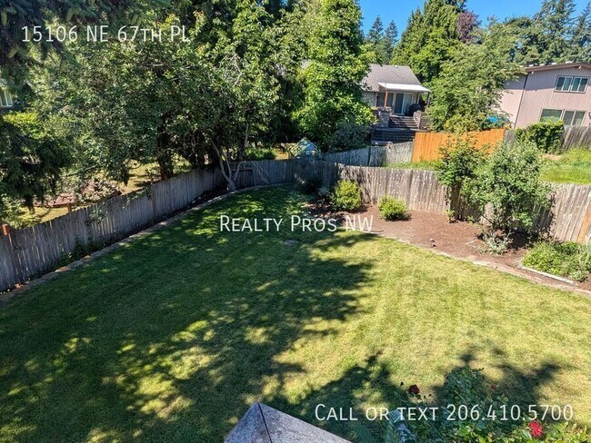 Building Photo - 15106 NE 67th Pl