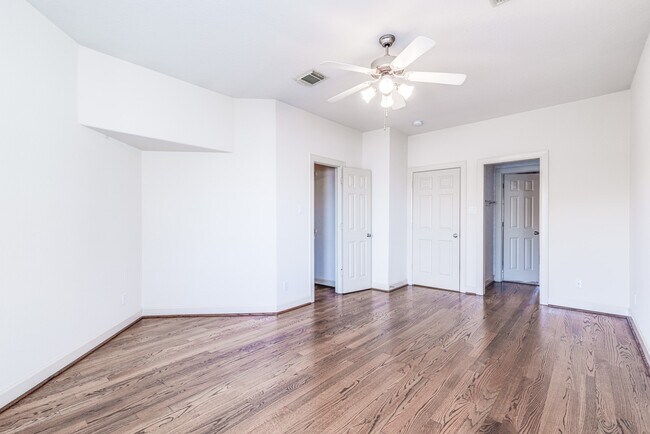 Building Photo - 403 Harborside Way