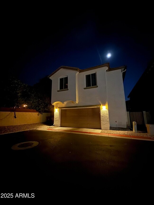 Building Photo - 9242 W Meadow Dr