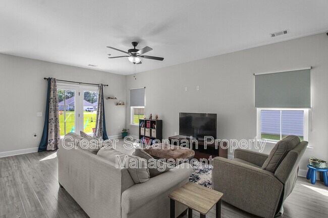 Building Photo - 208 Alyssa Ave