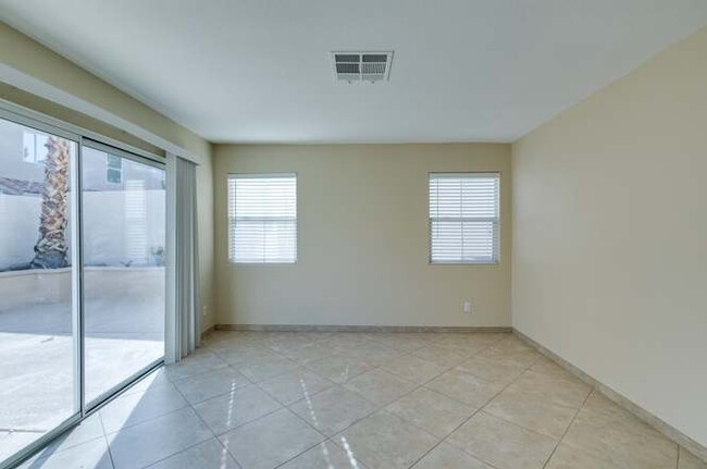 Building Photo - 2193 Eaglecloud Dr