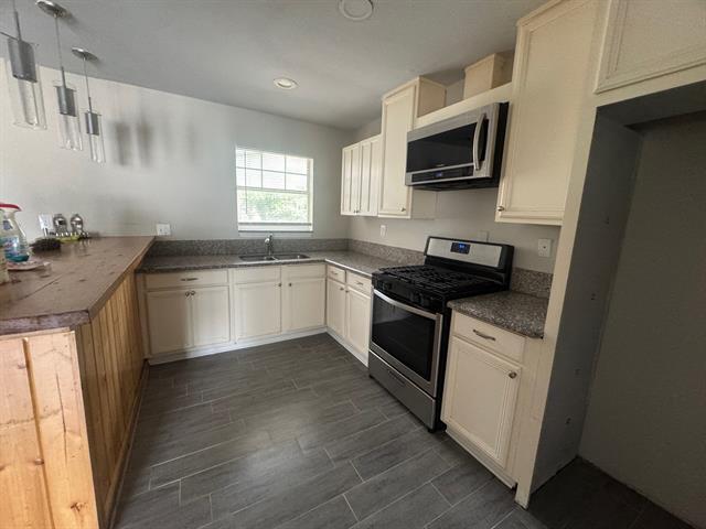 Building Photo - 1607 Glynn Oaks Dr
