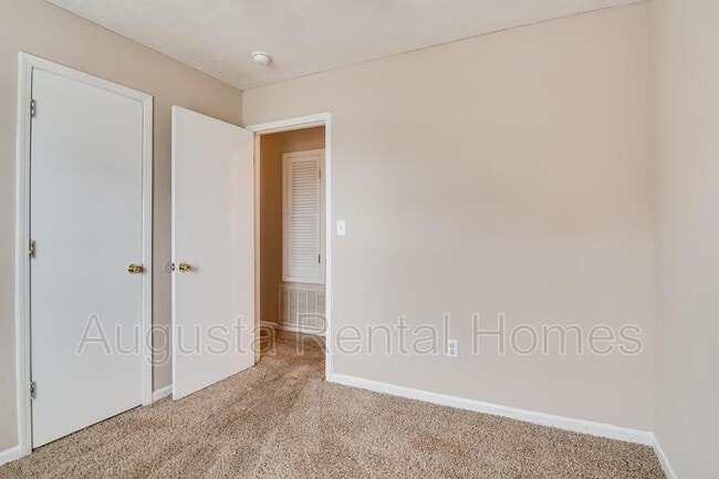 Building Photo - 3453 Pine Hill Rd