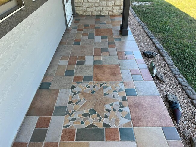 Building Photo - 16001 Awalt Dr