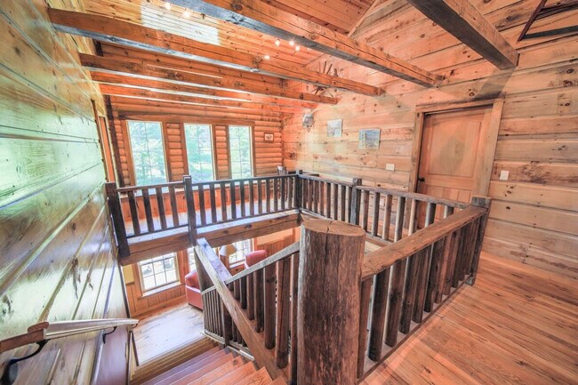 Building Photo - 195 Black Bear Dr