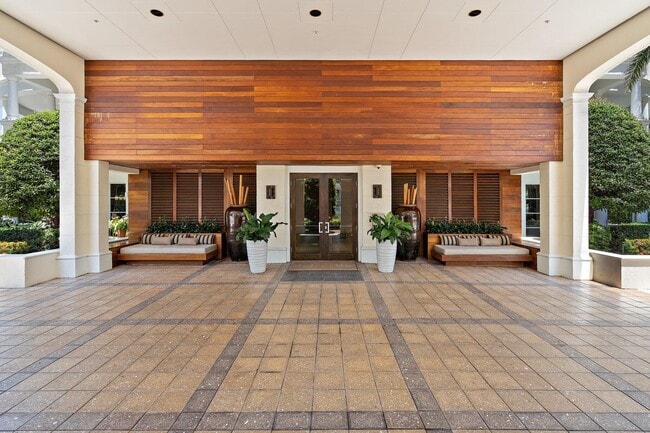 Building Photo - 155 S Ocean Ave