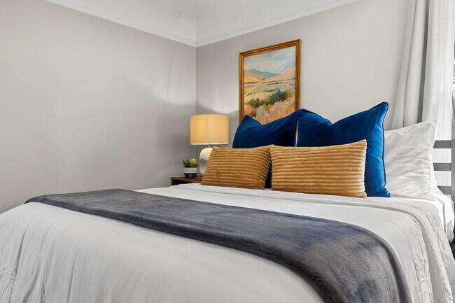 Building Photo - 8254 Mary Ann Ave