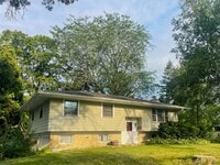 Building Photo - 1522 Cameron Dr