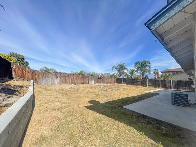 Back Yard looking North - 25770 Mariposa St