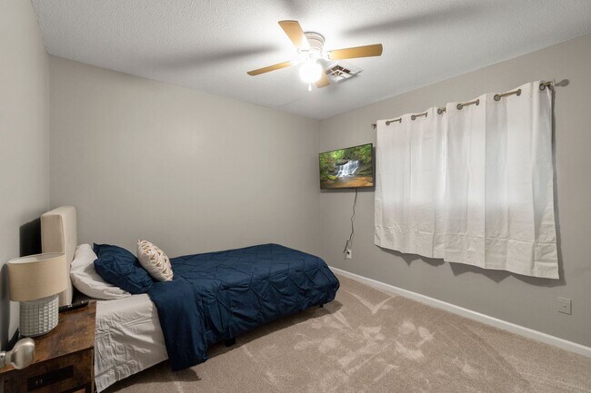 Building Photo - 1207 Timbers Ln