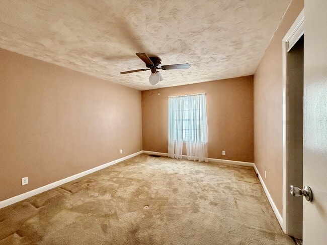 Building Photo - 1427 Old Ebenezer Rd