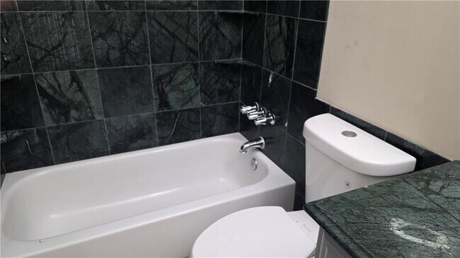 Building Photo - 2994 Hickory Run Cir NW