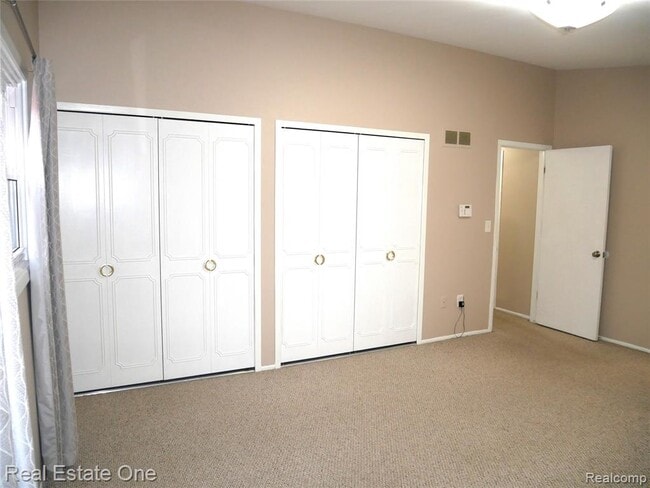 Building Photo - 5082 Buckingham Pl Dr