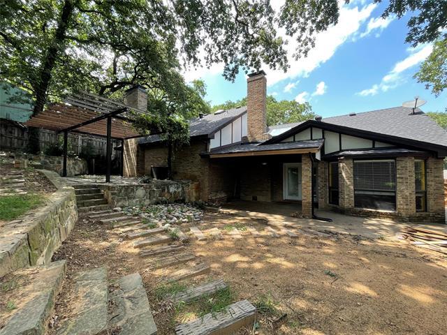 Building Photo - 2100 Twin Elms Dr