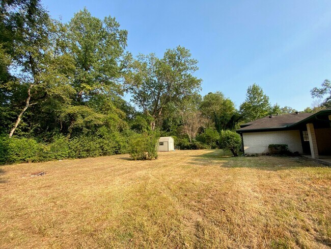 Building Photo - 410 Cordell St