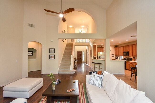 Building Photo - 1211 Deerbrook Dr