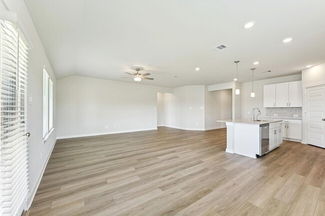 Building Photo - 5503 Bowquiver Ln