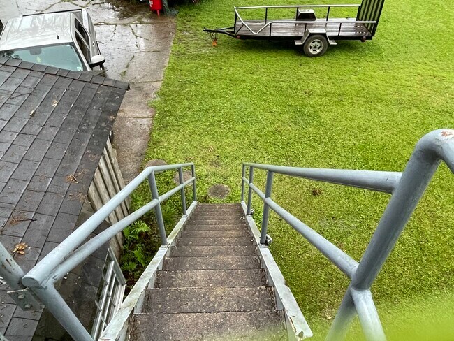 stairs - 10258 Joor Rd