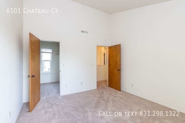 Building Photo - Charming 3Bd 3Ba Condo with Garage & Easy ...