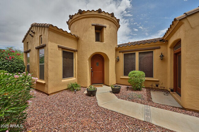 Building Photo - 3950 N Edith Way
