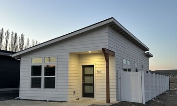 Building Photo - Single Level Home in SunRidge Community