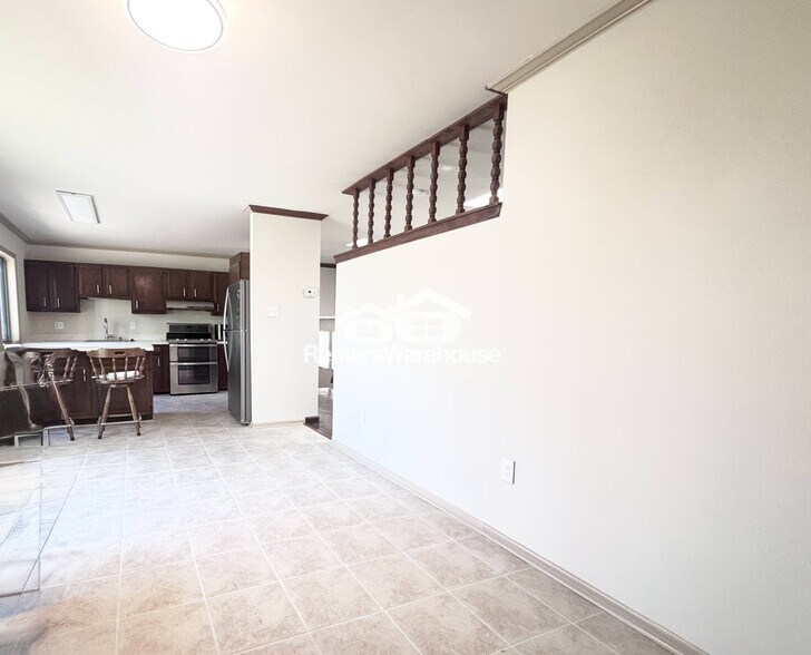 Building Photo - 9461 Farewell Rd