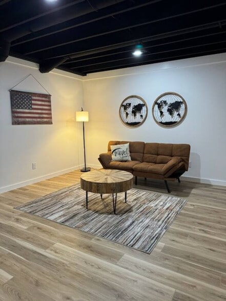 Building Photo - 10268 Cleveland Rd